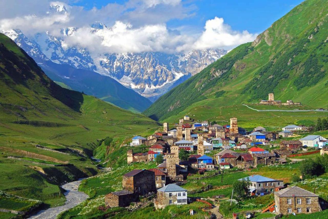 Отель Baia Ушгули Экстерьер фото