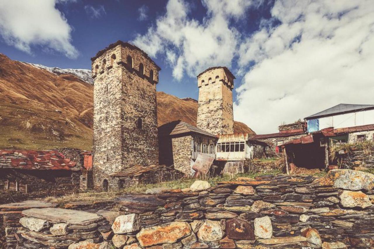 Отель Baia Ушгули Экстерьер фото